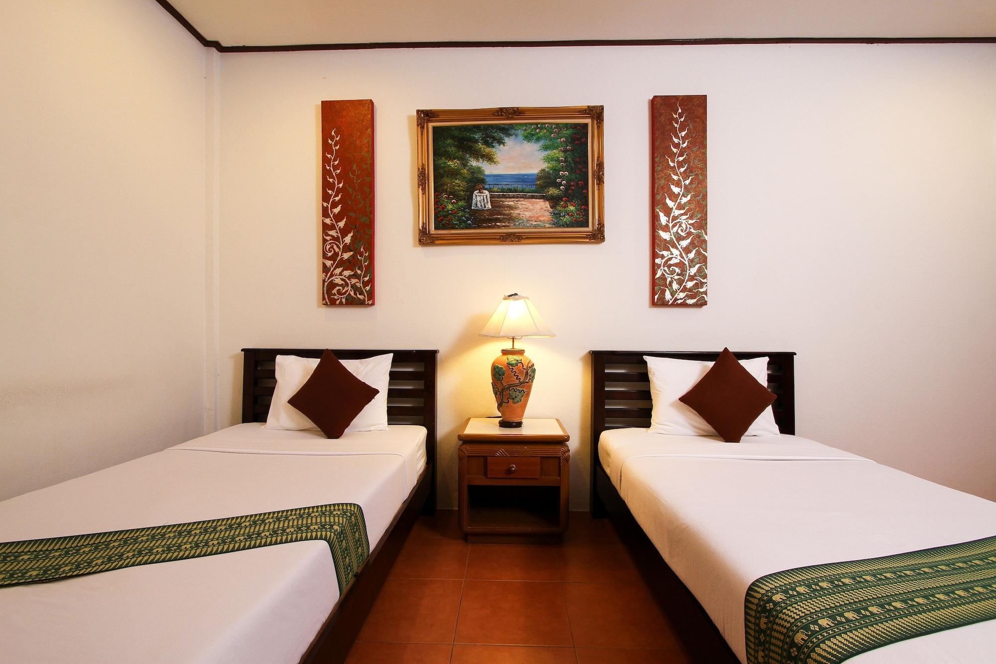 Eden Resort & Villas Phuket Patong Esterno foto