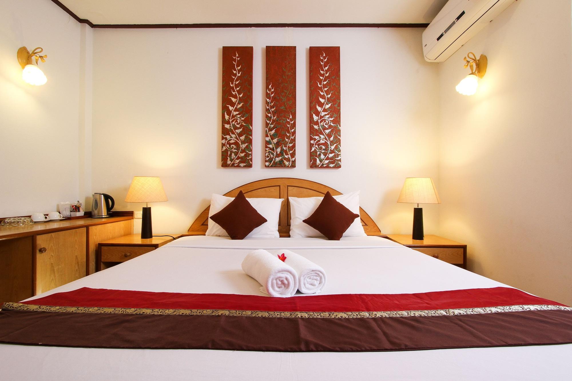 Eden Resort & Villas Phuket Patong Esterno foto